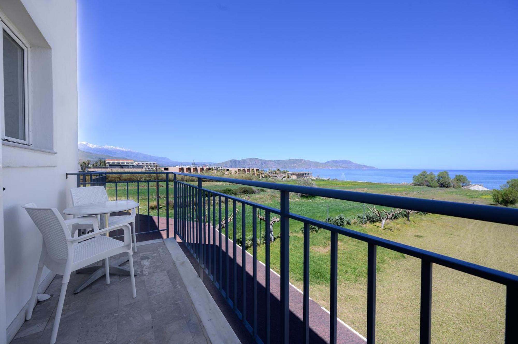 גאורגיופוליס Beachfront First-Floor Suite מראה חיצוני תמונה