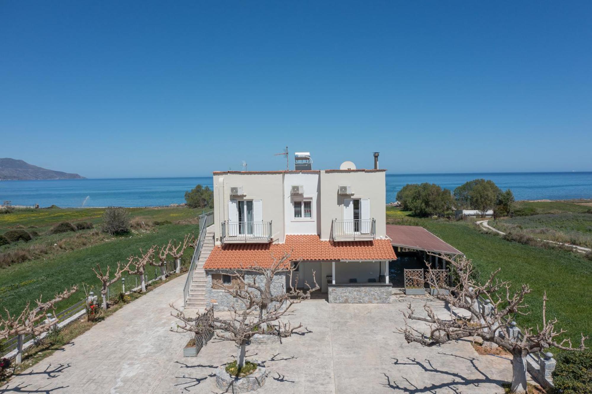 גאורגיופוליס Beachfront First-Floor Suite מראה חיצוני תמונה
