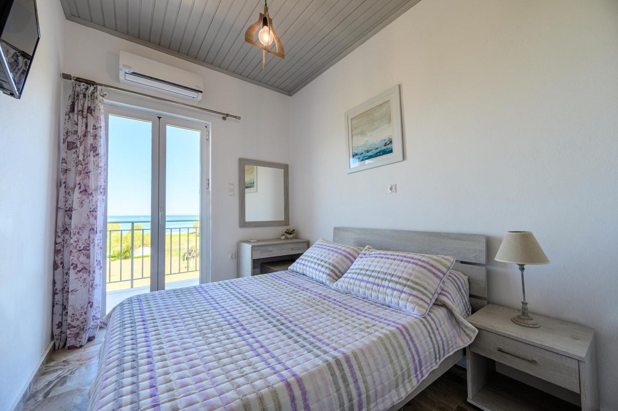גאורגיופוליס Beachfront First-Floor Suite מראה חיצוני תמונה